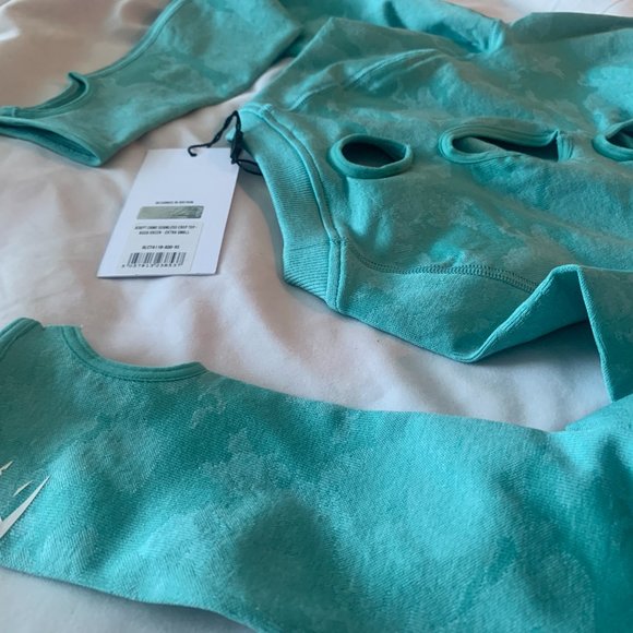 ADAPT CAMO SEAMLESS LONG SLEEVE CROP TOP - XS - Picture 9 of 9